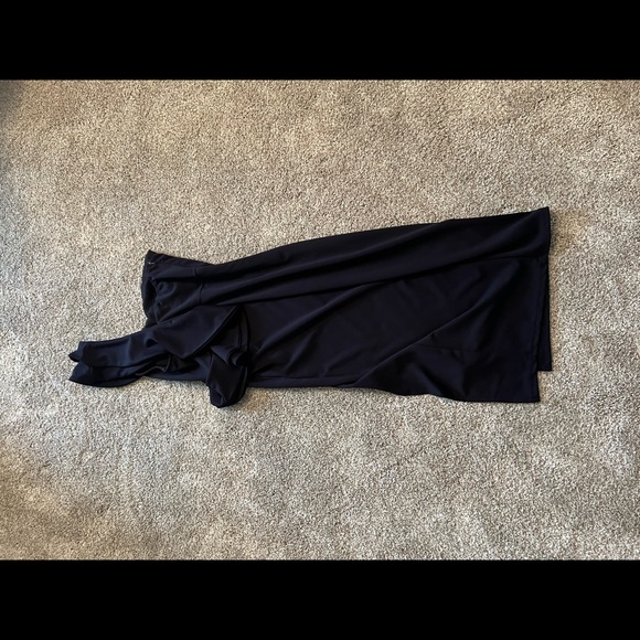 One shoulder ruffle Midi navy dress. Size small. Leg slit. - Picture 8 of 10